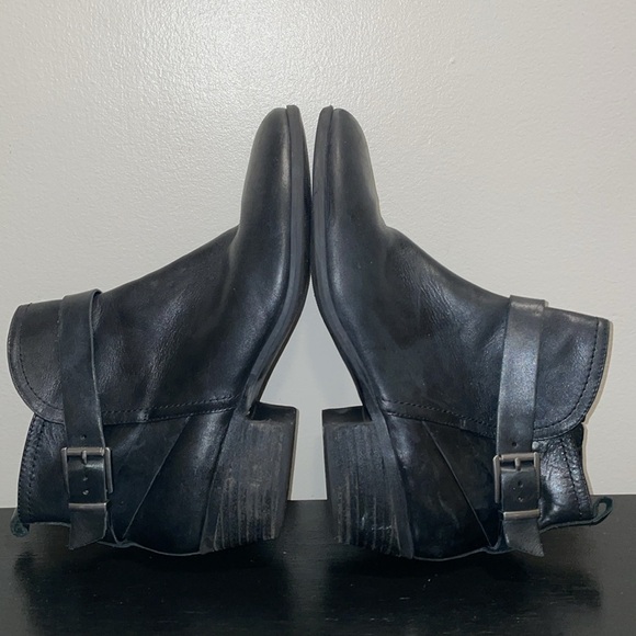 Vince Camuto Leather Booties. VP-Peamer.  Size 9.5. - Picture 6 of 9